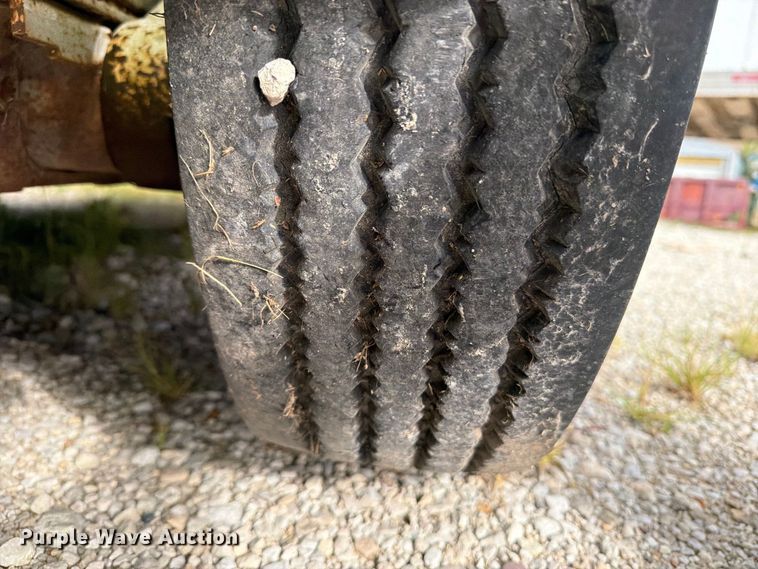 image for item OE9702 1999 Aerolift equipment trailer