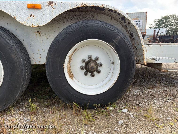 image for item OE9702 1999 Aerolift equipment trailer