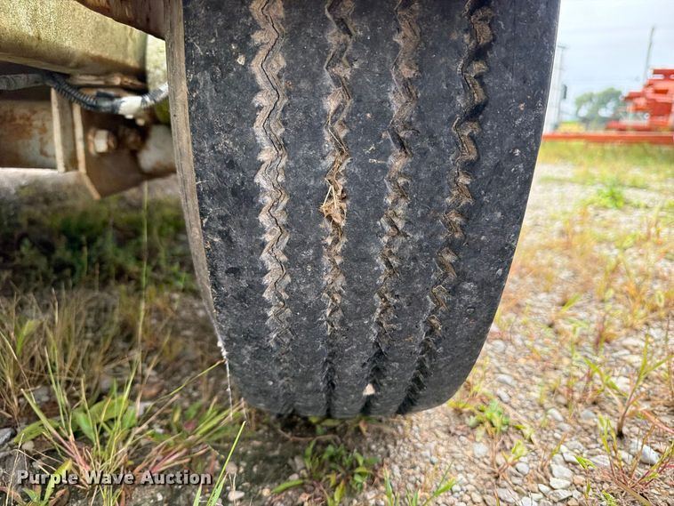 image for item OE9702 1999 Aerolift equipment trailer