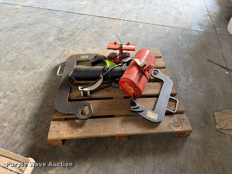 image for item OE9703 Shop built overhead crane