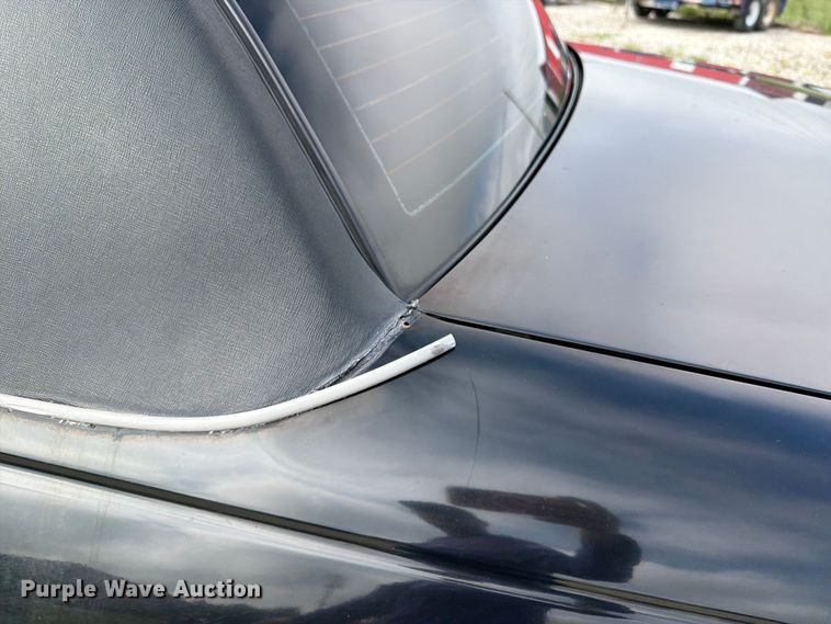 image for item OE9704 2003 Lincoln Town Car limousine
