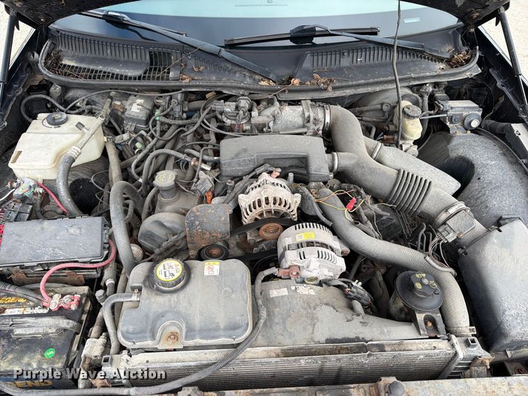 image for item OE9704 2003 Lincoln Town Car limousine