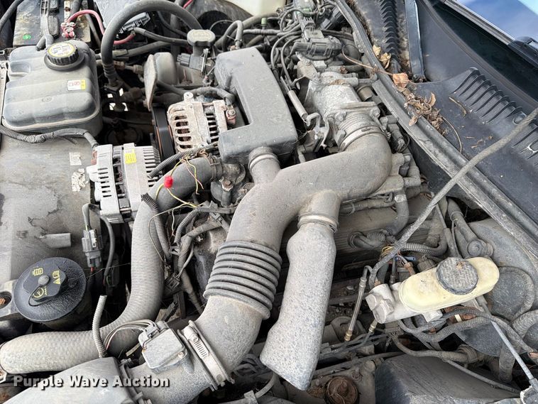 image for item OE9704 2003 Lincoln Town Car limousine