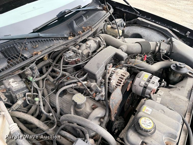 image for item OE9704 2003 Lincoln Town Car limousine