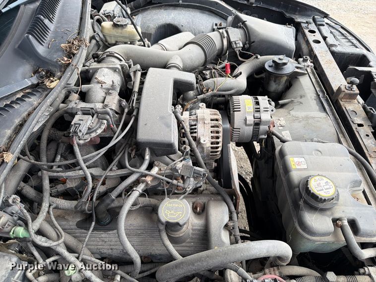 image for item OE9704 2003 Lincoln Town Car limousine