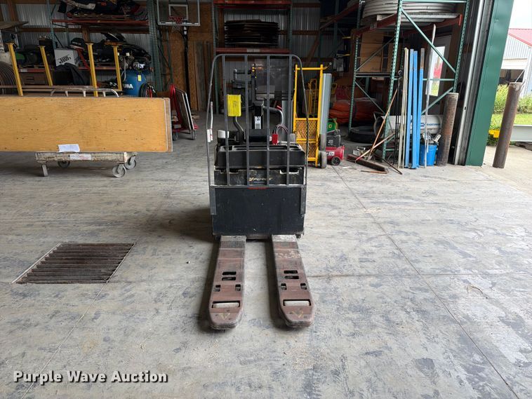 image for item OE9705 Crown PE400-80 pallet jack