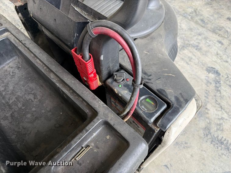 image for item OE9705 Crown PE400-80 pallet jack