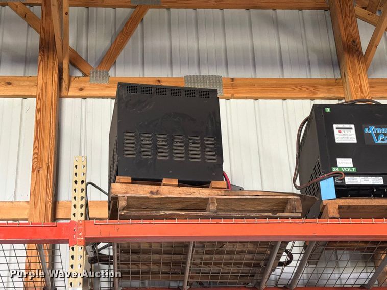 image for item OE9705 Crown PE400-80 pallet jack