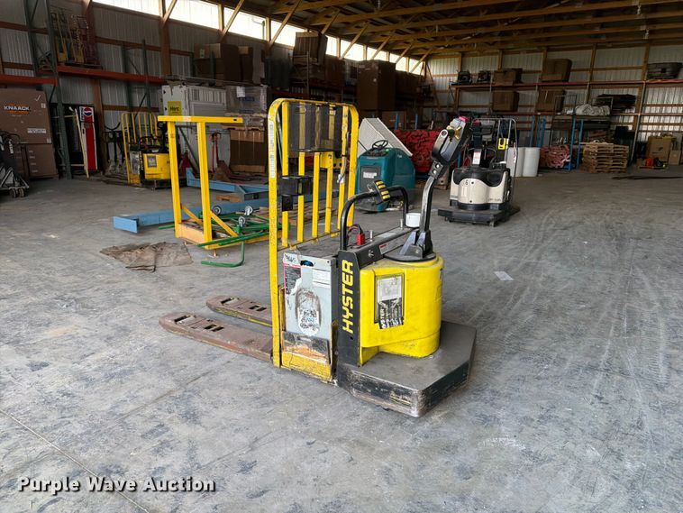 image for item OE9706 Hyster B60XT pallet jack