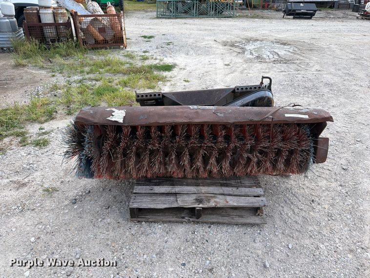 image for item OE9710 Ingersoll Rand skid steer broom