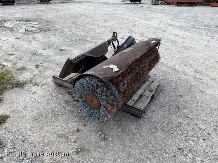 image for item OE9710 Ingersoll Rand skid steer broom