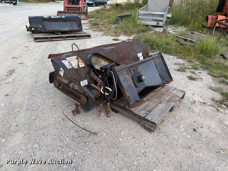 image for item OE9710 Ingersoll Rand skid steer broom