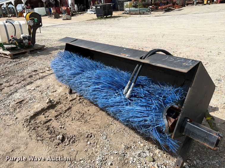 image for item OE9711 skid steer broom