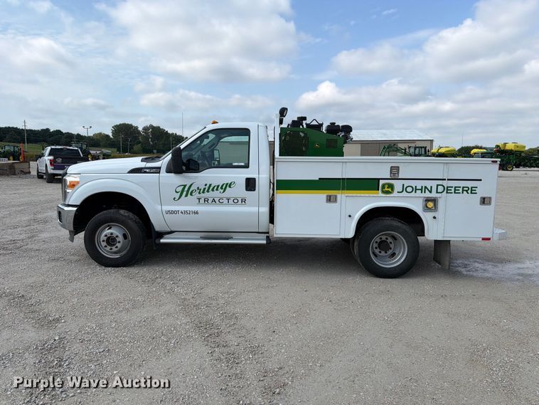 image for item OE9717 2011 Ford F350 Super Duty XL utility bed pickup truck