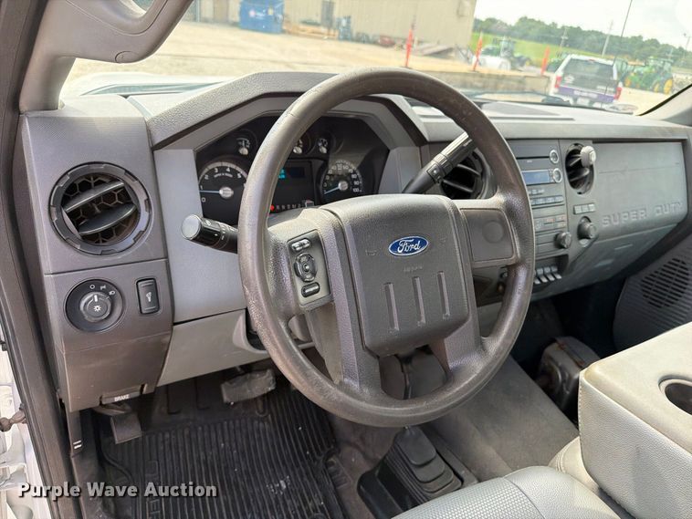image for item OE9717 2011 Ford F350 Super Duty XL utility bed pickup truck