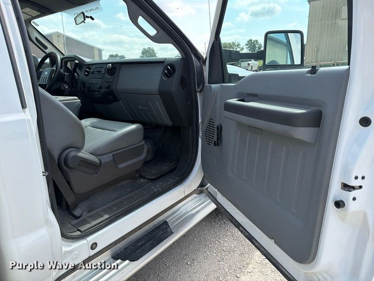 image for item OE9717 2011 Ford F350 Super Duty XL utility bed pickup truck