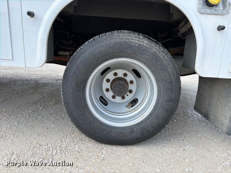 image for item OE9717 2011 Ford F350 Super Duty XL utility bed pickup truck