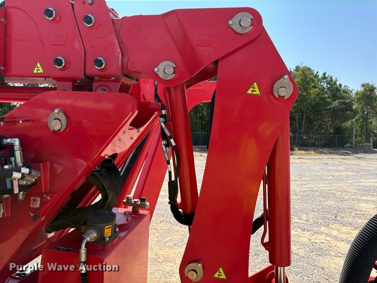 image for item YA1666 2022 CMC S28 tracked boom lift