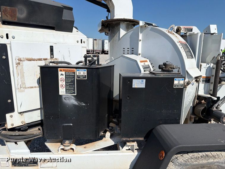 image for item YA3242 2019 Altec DC 1317 wood chipper