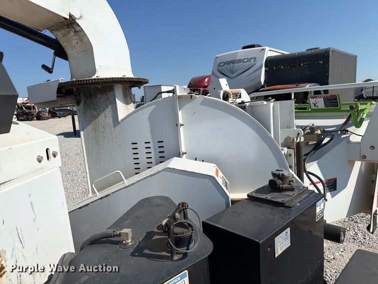 image for item YA3242 2019 Altec DC 1317 wood chipper