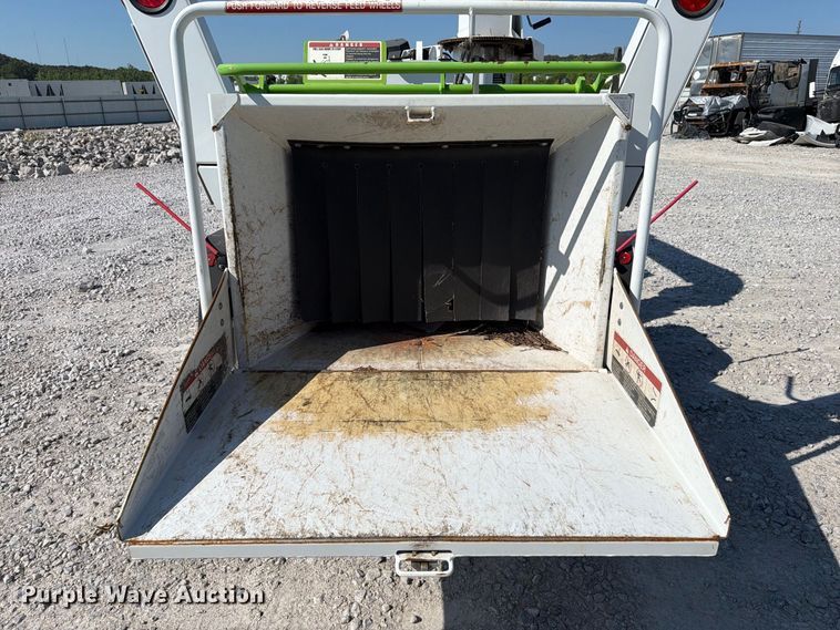 image for item YA3242 2019 Altec DC 1317 wood chipper