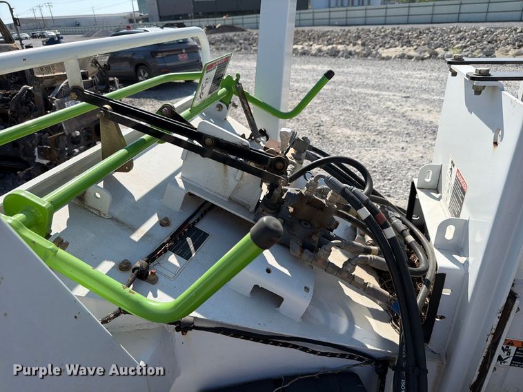 image for item YA3242 2019 Altec DC 1317 wood chipper