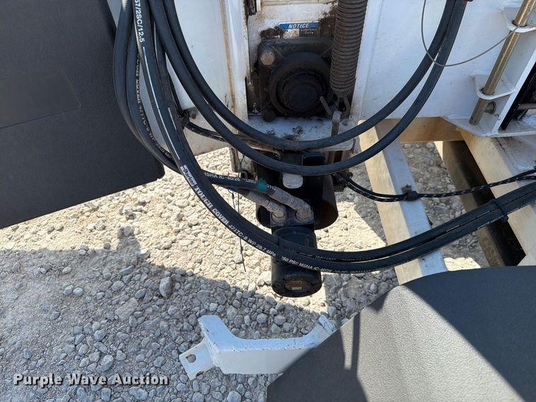 image for item YA3242 2019 Altec DC 1317 wood chipper