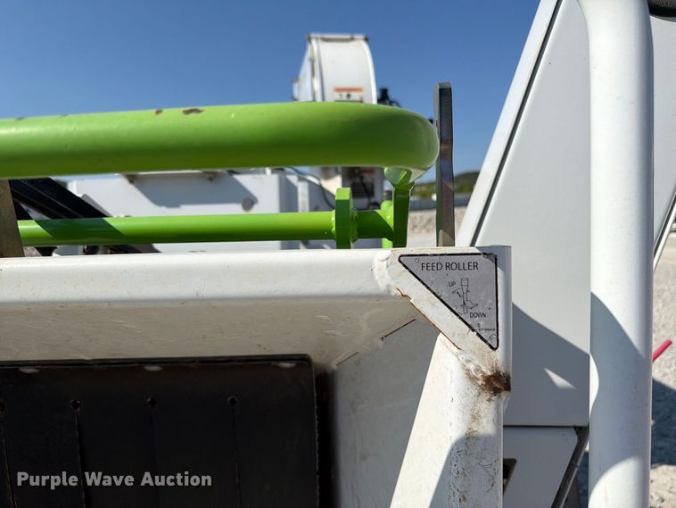 image for item YA3242 2019 Altec DC 1317 wood chipper