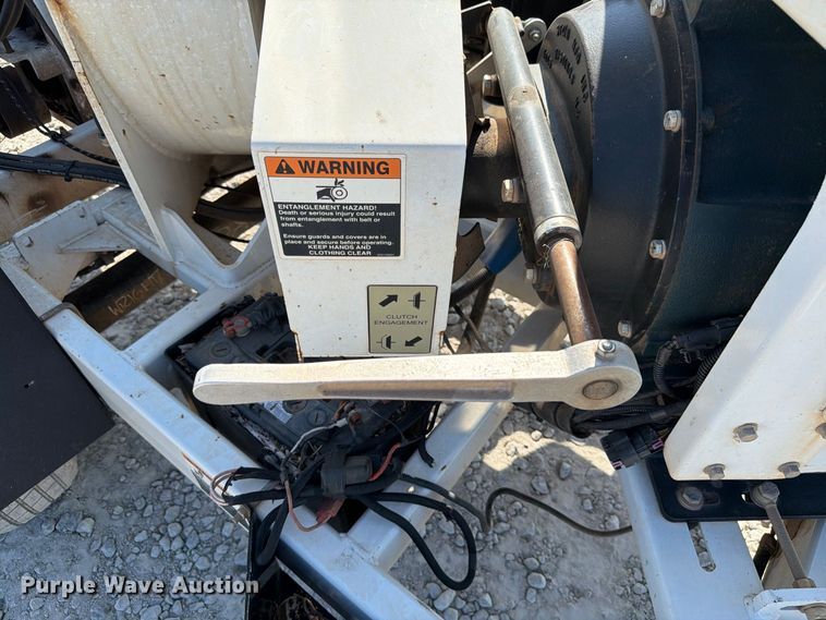 image for item YA3242 2019 Altec DC 1317 wood chipper