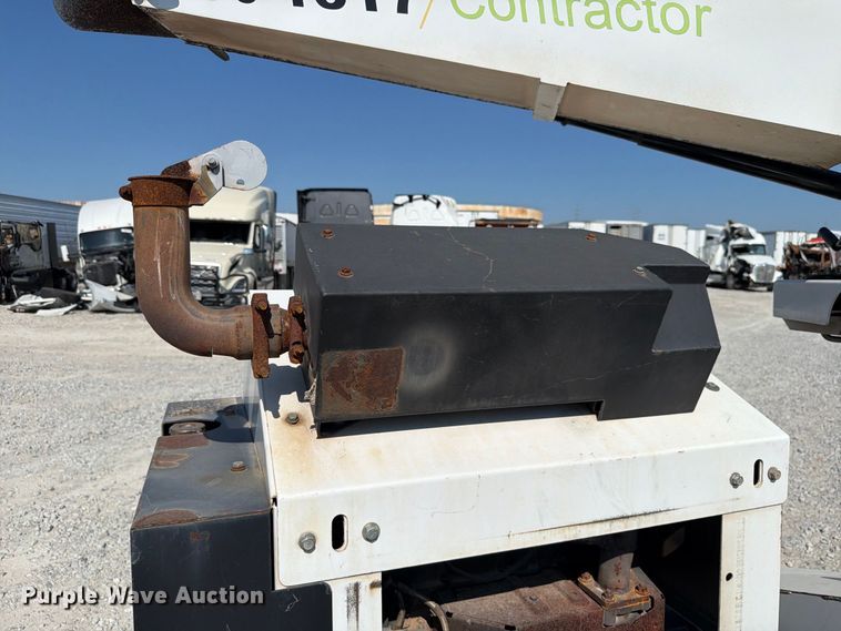 image for item YA3242 2019 Altec DC 1317 wood chipper