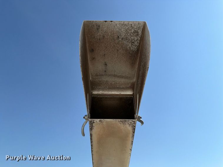 image for item YA3242 2019 Altec DC 1317 wood chipper
