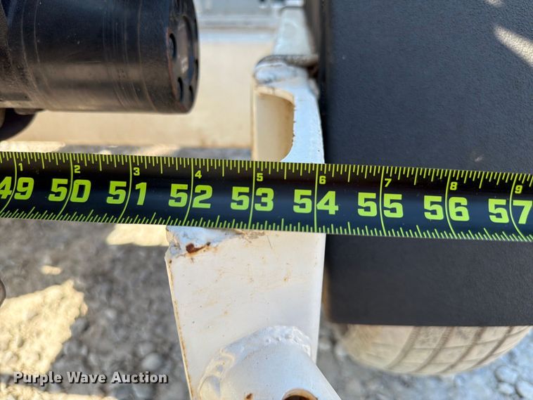 image for item YA3242 2019 Altec DC 1317 wood chipper