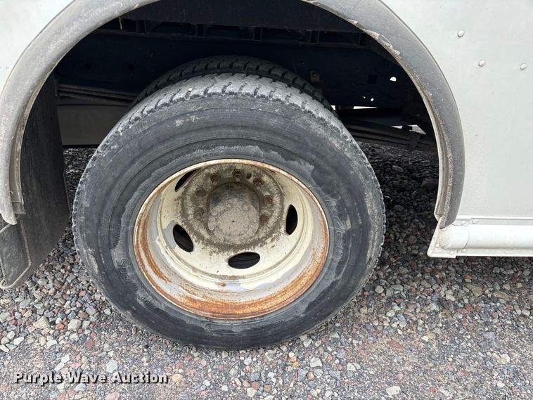 image for item YA3428 2021 Ford F59 delivery truck