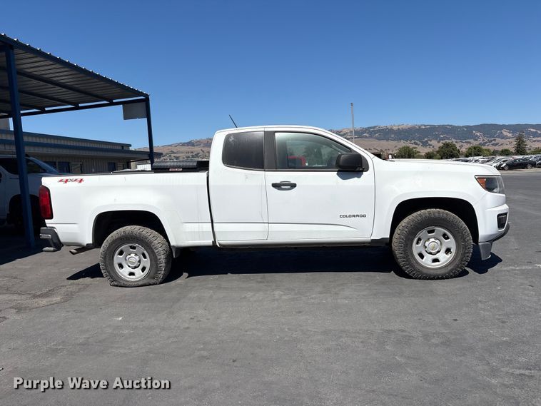 image for item YA3504 2019 Chevrolet Colorado Ext. Cab pickup truck