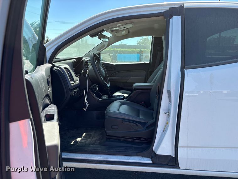 image for item YA3504 2019 Chevrolet Colorado Ext. Cab pickup truck