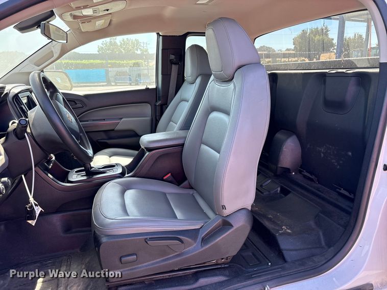 image for item YA3504 2019 Chevrolet Colorado Ext. Cab pickup truck
