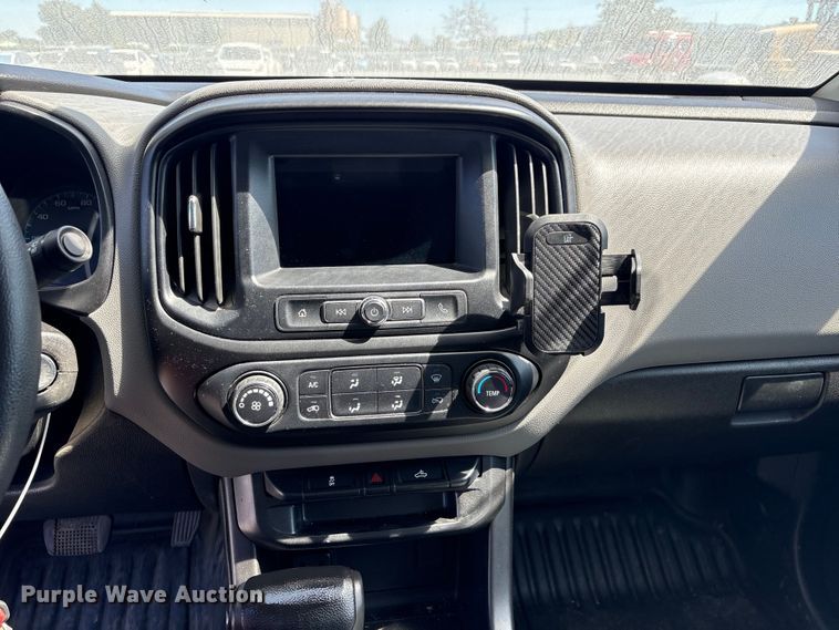 image for item YA3504 2019 Chevrolet Colorado Ext. Cab pickup truck