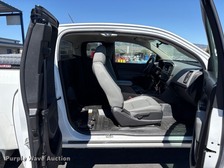 image for item YA3504 2019 Chevrolet Colorado Ext. Cab pickup truck