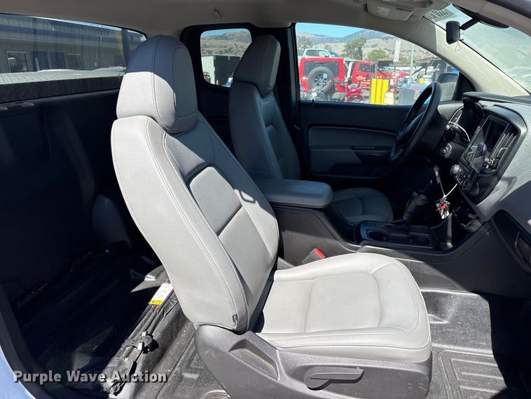 image for item YA3504 2019 Chevrolet Colorado Ext. Cab pickup truck