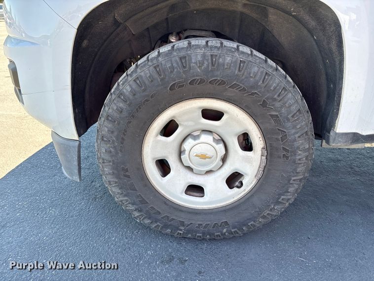image for item YA3504 2019 Chevrolet Colorado Ext. Cab pickup truck