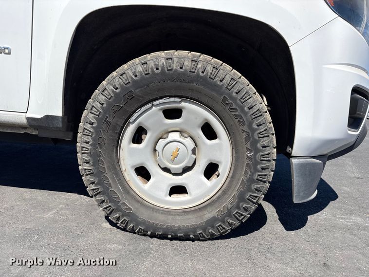 image for item YA3504 2019 Chevrolet Colorado Ext. Cab pickup truck