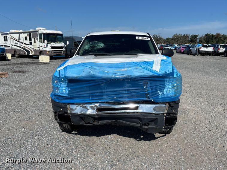 image for item YA3911 2010 Chevrolet Silverado 2500HD Crew Cab pickup truck