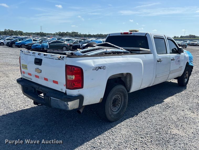 image for item YA3911 2010 Chevrolet Silverado 2500HD Crew Cab pickup truck