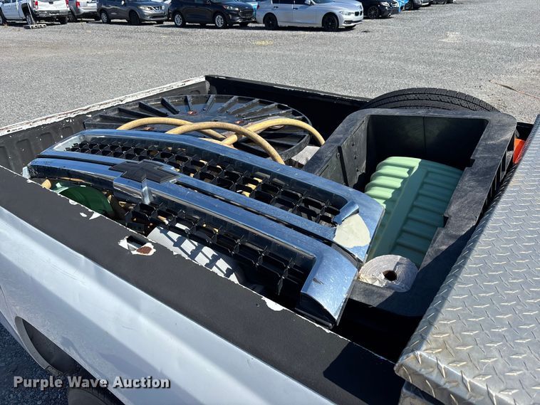 image for item YA3911 2010 Chevrolet Silverado 2500HD Crew Cab pickup truck