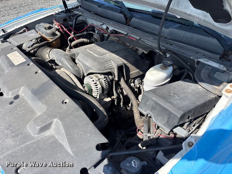 image for item YA3911 2010 Chevrolet Silverado 2500HD Crew Cab pickup truck