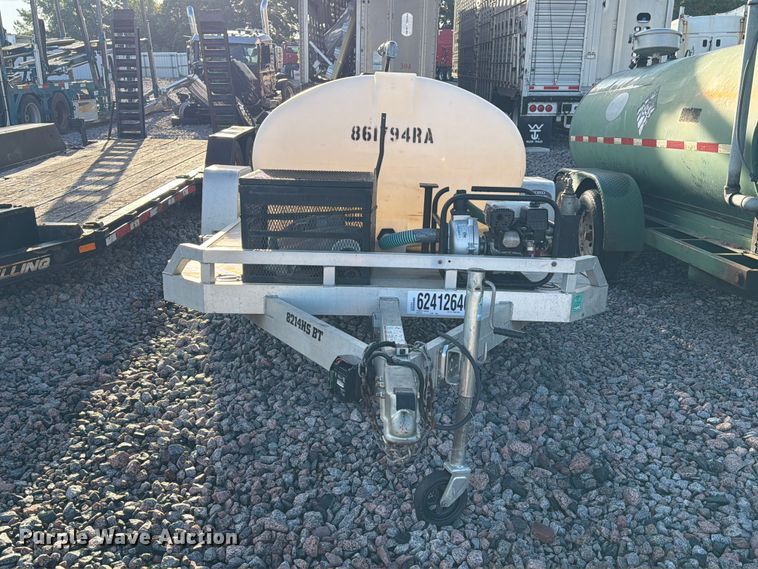 image for item YA4288 2016 Aluma 8214HS tank trailer