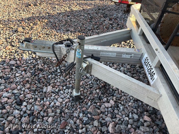 image for item YA4288 2016 Aluma 8214HS tank trailer