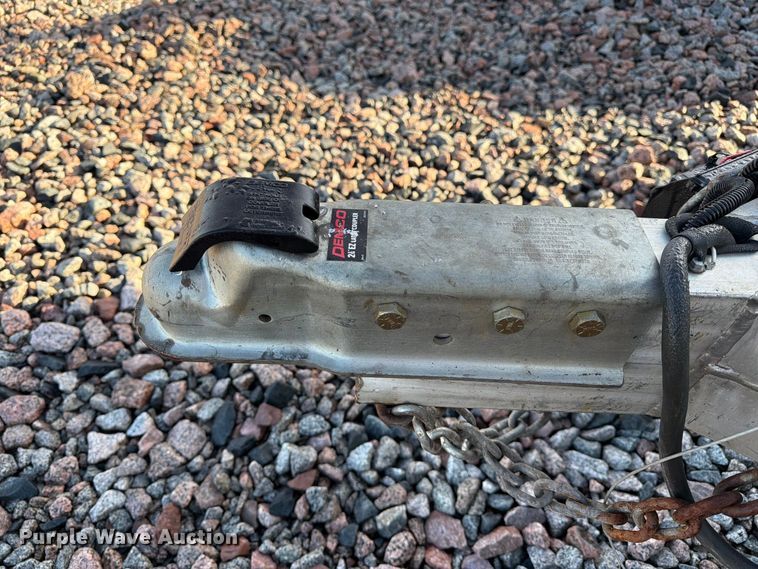 image for item YA4288 2016 Aluma 8214HS tank trailer
