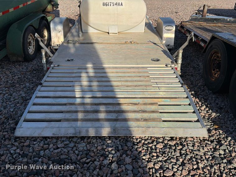 image for item YA4288 2016 Aluma 8214HS tank trailer