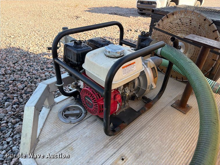 image for item YA4288 2016 Aluma 8214HS tank trailer